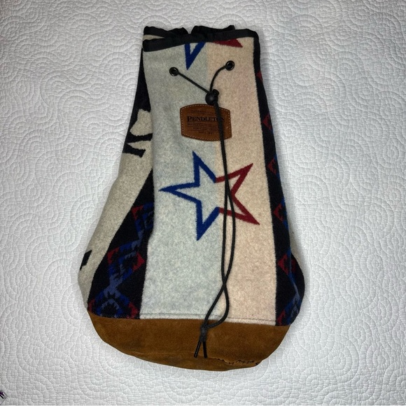 Vintage Pendleton Star Pattern Backpack in Blue, Red, and Cream - Picture 2 of 14